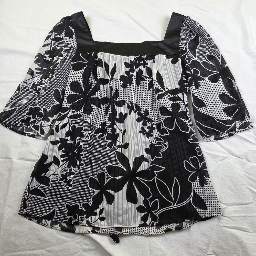 AGB Blouse Black White Floral Satin Trim Tie Back Square Neck Top Womens XL